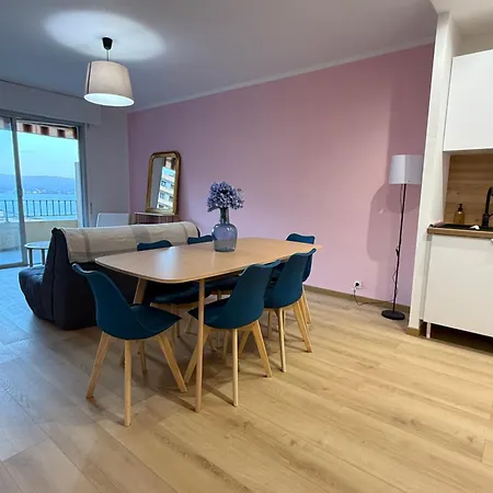 Magnifique Face A La شقة *