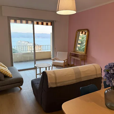 Magnifique Face A La شقة *